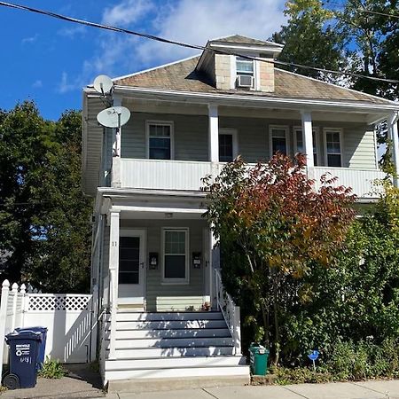 Quiet And Cozy Bedroom With A Warm Lounging Area And Shared Spaces We Have A Cat Cambridge Exterior photo